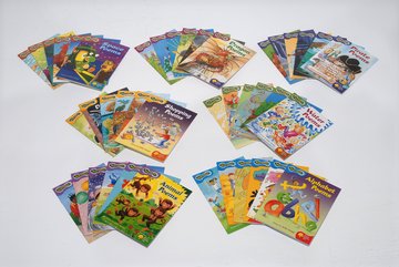 First Three Sections of Newtons Principia with an Appendix and the Ninth and Eleventh Section: (English)