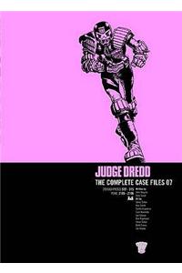 Judge Dredd: The Complete Case Files 07