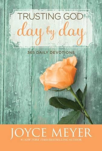 Trusting God Day by Day: 365 Daily Devotions(English)